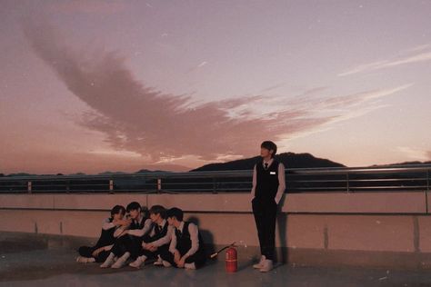 Txt Runaway, Txt Desktop Wallpaper, Txt Aesthetic, Txt Wallpaper, Computer Wallpaper, Editing Pictures, Concert Outfit, Desktop Wallpaper, Hd Wallpaper