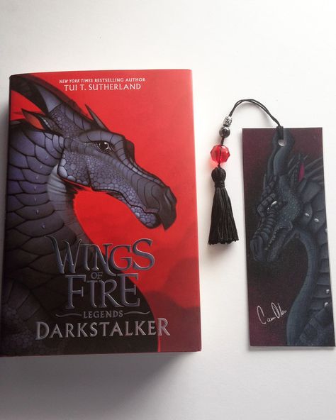 Wings of Fire Darkstalker Wings Of Fire Bookmark, Wings Of Fire Darkstalker Fanart, Wings Of Fire Darkstalker, Darkstalker Wings Of Fire, Book Tbr, Emo Look, Dragon Drawings, Best Bookmarks, Chinese Dragons