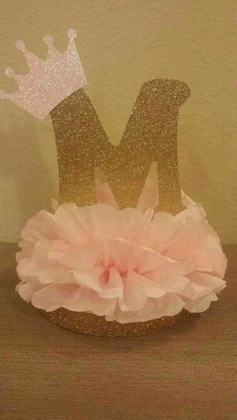 Pink Baby Shower Punch, Pink Baby Shower Centerpieces, Royal Princess Birthday, Glitter Centerpieces, Pink Baby Shower Cake, Fiesta Shower, Baby Shower Table Decorations, Baby Shower Treats, Gold Party Decorations