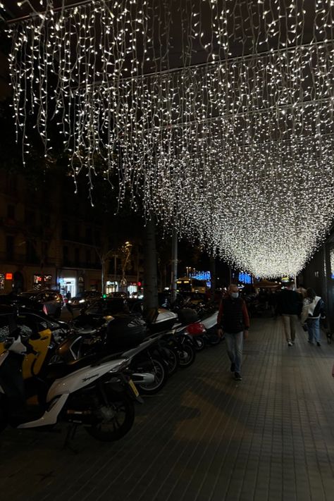 christmas , lights, christmas lights , new year , new years eve , aesthetic winter city , butterfly, butterflies, aesthetic , asthetic butterfly , butterfly tatoo, barcelona , spain , mariposa, mariposas iluminadas, christmas butterfly , christmas magic, aesthetic christmas, butterfly aesthetic, mariposas, wallpaper, night, night aesthetic , selfies para recrear, inspo ig story , insta story inspo , lana del rey aesthetic , taylor swift aesthetic, vision board , luces de navidad barcelona, angel New Years Eve Aesthetic, Eve Aesthetic, Aesthetic Selfies, Butterflies Aesthetic, Christmas Butterfly, Insta Story Inspo, Butterfly Christmas, Wallpaper Night, Butterfly Aesthetic