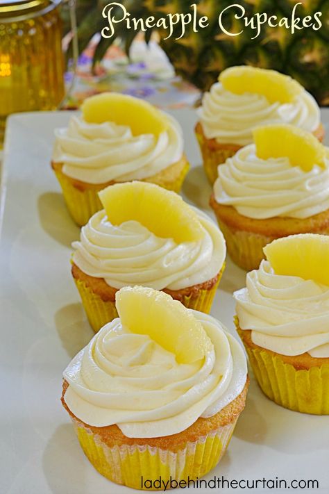 Pineapple Cupcakes Pineapple Cupcakes, Pineapple Dessert Recipes, Pineapple Desserts, Cheese Butter, Apple Dessert Recipes, Cream Cheese Frosting Recipe, Gourmet Cupcakes, Butter Frosting, Dole Whip