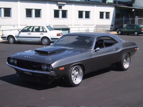 1974 Dodge Challenger 1979 Dodge Challenger, 1971 Challenger, Challenger 1969, 1974 Dodge Challenger, Dodge Challenger 1970, Dodge Srt, Bentley Mulsanne, Dodge Challenger 1970 R/t, Old Muscle Cars