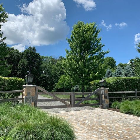 Farm Gates Entrance, Driveway Entrance Landscaping, Farm Entrance, Home Entry, Driveway Entrance, Farm Gate, Driveway Design, Entrance Gates Design, Driveway Landscaping