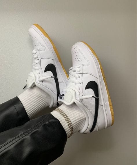 Nike Sb Dunk Outfit Men, Nike Dunk Low Off White Outfit, Sb Dunk Low Outfit Men, Nike Sb Dunk Low Outfit Men, Sb Dunk Outfit, Sb Dunk Low Outfit, Sb Outfits, Nike Sb White, Nike Dunk Low Outfit