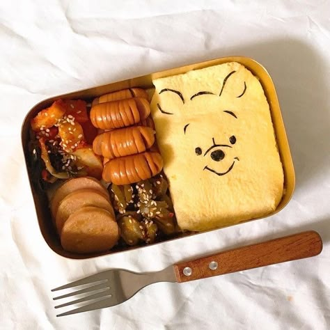 Makanan Aesthetic, Kids Lunch Box Meals, Tumblr Food, Food Shapes, Kawaii Cooking, Bento Recipes, Makanan Diet, Easy Food Art, Delicious Snacks Recipes