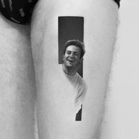 Chandler Bing - Matthew Perry tattoo Friends Dotwork Portrait, Prism Tattoo, Tattoo Friends, Matthew Perry Friends, Friends Sitcom, Poland Tattoo, Travel Tattoo Ideas, Tattoo Fixes, Chandler Friends