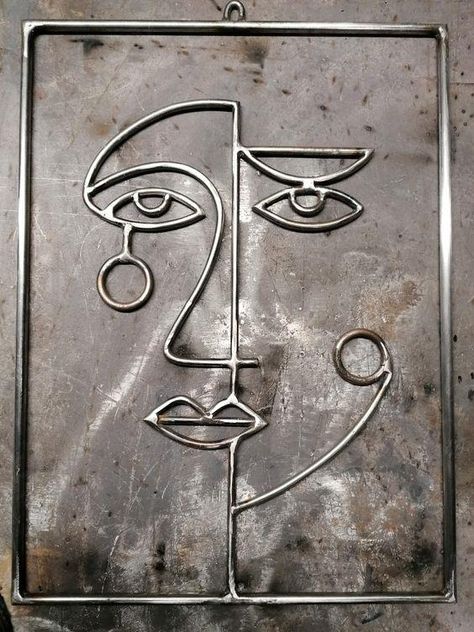 Wrought Iron Decor, Wire Art Sculpture, Welding Art Projects, Metal Furniture Design, Metal Garden Art, Sculpture Metal, Steel Art, Metal Art Diy, Metal Art Welded