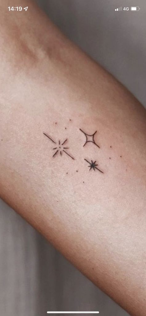 Dainty Tattoos Stars, Small Twinkle Tattoo, Family Star Tattoo Ideas, 3 Sparkles Tattoo, Minimalist Stars Tattoo, Line Of Stars Tattoo, 3 Small Stars Tattoo, Family Star Tattoo, Simple Sparkle Tattoo