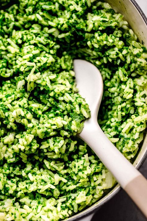 Spinach Rice Rice And Spinach Recipes, Spinach Rice Recipe, Spinach And Rice, Pesto Rice, How To Make Spinach, Spinach Rice, Green Rice, Spinach Egg, Rose Recipes