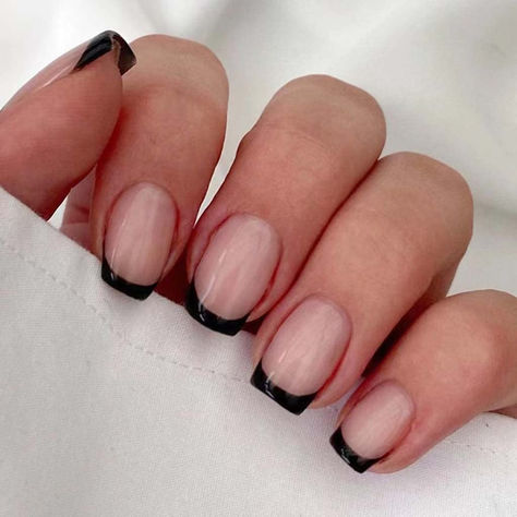 PRICES MAY VARY. 【Service Guarantee】If you have any questions about this short press on nails, please feel free to contact us by Email. In case of transportation damage or quality problems, REPLACEMENT guarantee is provided. 【Eco-Friendly】Our acrylic nails are made of environmentally friendly ABS resin material, which is non-toxic, tasteless and environmentally friendly. 【Package Contents】24 PCS Press on Nails & A Nail File & Jelly Glue Stickers.(Durability of jelly glue is NOT as good as liquid Short Fake Nails, Oval Nails, Nature Tattoos, Chic Nails, Short Acrylic Nails, French Tip Nails, Square Nails, Black Nails, Nail Manicure