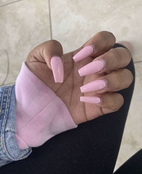 Pinterest | ashleynxoxo✨ #nails Pink Acrylic Coffin, Ongles Rose Pastel, Acrylic Nails Natural, Baby Pink Nails, Acrylic Nail Shapes, Nails Yellow, Acrylic Coffin, Coffin Nails Long, Summer Acrylic Nails