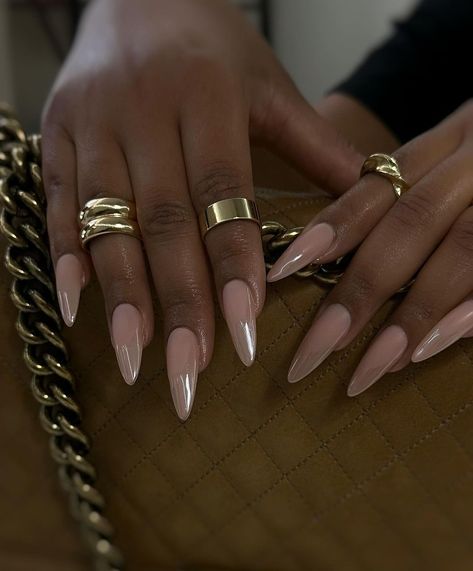 Glam Nails Designs Classy, Metallic Nails Design, Bridesmaids Nails, Chrome Nails Designs, Classy Acrylic Nails, Almond Acrylic Nails, Metallic Nails, Elegant Nails, Classy Nails