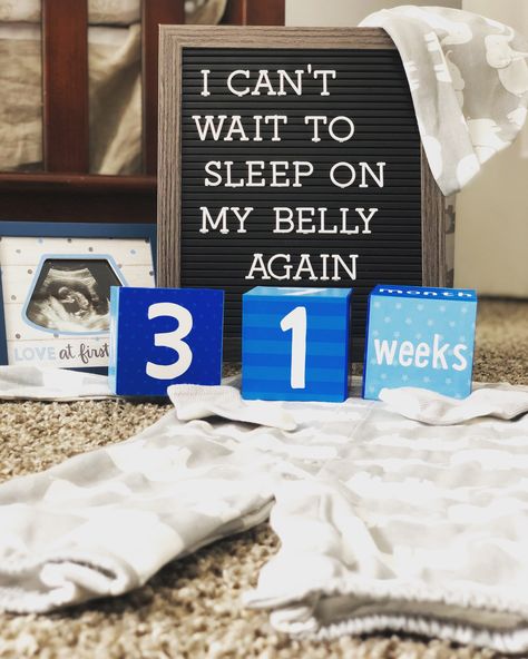 31 Weeks Pregnant Quotes, 29 Week Pregnancy, Pregnancy Letter Board, Pregnant Quotes, Announcement Pictures, 31 Weeks Pregnant, Pregnancy Pics, Pregnancy Bump, Maternity Photography Poses Pregnancy Pics