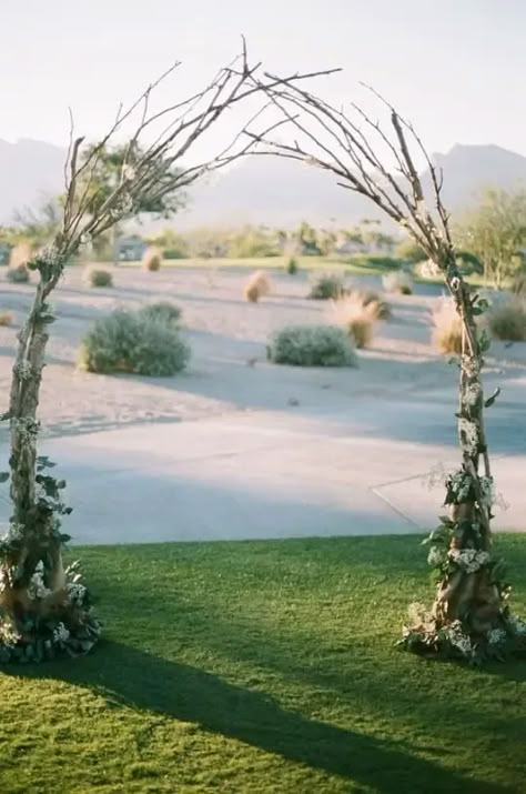 Branch Arch Wedding, Wedding Ceremony Backdrop Outdoor, Ceremony Backdrop Outdoor, Diy Wedding Arch, Wedding Arbors, Wedding Arch Rustic, Deco Champetre, Wedding Ceremony Arch, Flowers And Greenery