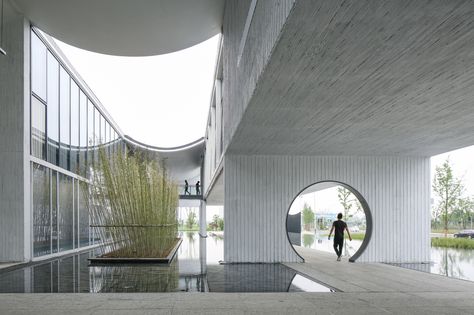 Image 26 of 40 from gallery of Dongyuan Qianxun Community Center / Scenic Architecture Office. Photograph by Su shengliang Chinese Courtyard, Suzhou China, Modern Courtyard, Wetland Park, Architecture Panel, Community Centre, Residential Land, Casas Coloniales, Community Center