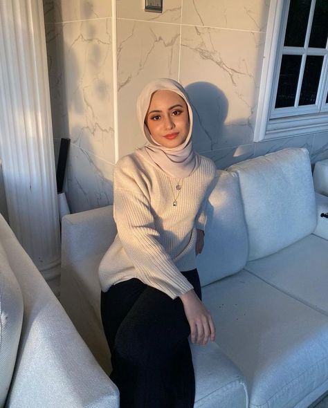 Tasnim Shah, Neat Casual Outfits, Muslim Outfits Casual, Hijab Style Casual, Casual Hijab Outfit, Hijabi Outfits Casual, Everyday Fashion Outfits, Muslim Outfits, Future Outfit