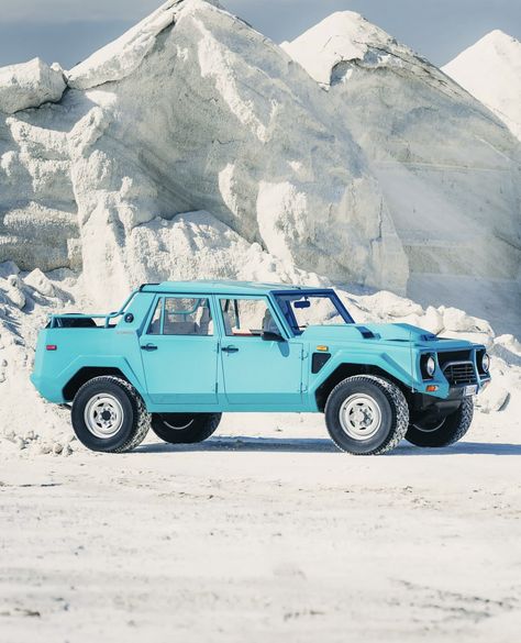 Lamborghini Lm002, Lamborghini Lamborghini, Luxurious Interior, V12 Engine, Classic Cars Trucks Hot Rods, Volkswagen Group, Off Road Vehicle, Blue Interior, Classic Cars Trucks