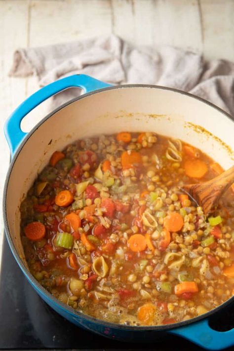 Italian Lentil Soup with Pasta Pasta And Lentil Soup, Lentil Pasta Soup, Italian Lentil Soup, Soup With Pasta, Escarole Soup, Pasta Soup Recipes, Fennel Soup, Curried Lentil Soup, Macaroni Soup