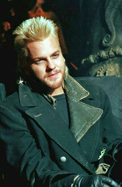 Keifer Sutherland in The Lost Boys Lost Boys Movie, The Lost Boys 1987, Alex Winter, The Lost Boys, Kiefer Sutherland, Vampire Movies, Lost Boys, Movie Photo, Growing Old