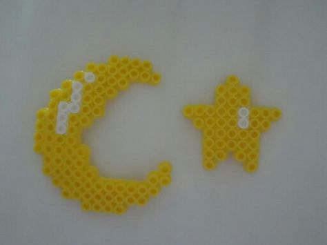 Cool crescent moon and star design Star Perler, Melty Bead Designs, Hamma Beads Ideas, Pearl Beads Pattern, Kandi Ideas, Perler Bead Templates, Hama Bead, Kandi Patterns, Melty Beads