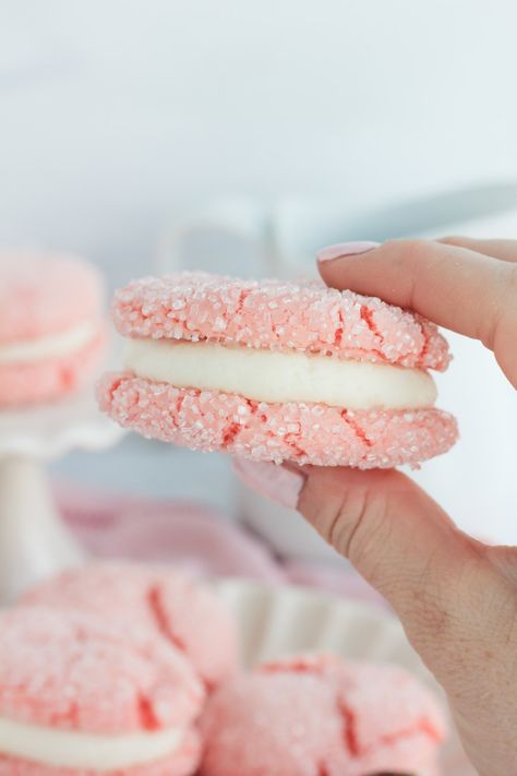 Soft Strawberry Cake Mix Sandwich Cookies - Baking with Blondie Strawberry Cake Mix Recipes, Strawberry Cake Cookies, Baking With Blondie, Strawberry Lemonade Cake, Cream Filled Cookies, Strawberry Cake Mix Cookies, Sandwich Cookies Filling, Strawberry Icing, Strawberry Butter