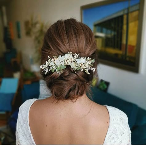 Wedding Updo Fresh Flowers, Wedding Hair Bun Flowers, Wedding Hair Updo Flowers, Bride Bun With Flowers, Floral Hair Piece Wedding With Veil, Bridal Hair Updo With Flowers, Bridal Updo Flowers, Wedding Updo Flowers, Updo With Flowers And Veil