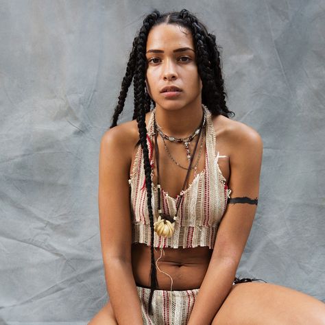 Teen Vogue speaks with NYC-based musician Princess Nokia to talk about her music, afro-indigenous identity and more. Princess Nokia, Necklace For Neckline, Goth Kids, Color Poster, Native Style, Hair Reference, Teen Vogue, Her Music, Just The Way