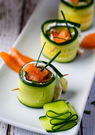 Smoked Salmon Cucumber Appetizer Bites are a beautiful appetizer for the holidays or a get together. Thinly sliced english cucumber is topped with goat cheese, chives and smoked salmon and rolled up into a bite sized starter or even an addition to brunch. // acedarspoon.com #salmon #smokedsalmon #appetizer #cucumber #seafood #goatcheese Smoked Salmon Cucumber, Cold Party Appetizers, Cucumber Roll Ups, Cucumber Goat Cheese, Homemade French Onion Dip, Salmon Cucumber, Cucumber Appetizers, Smoked Salmon Appetizer, Cold Finger Foods