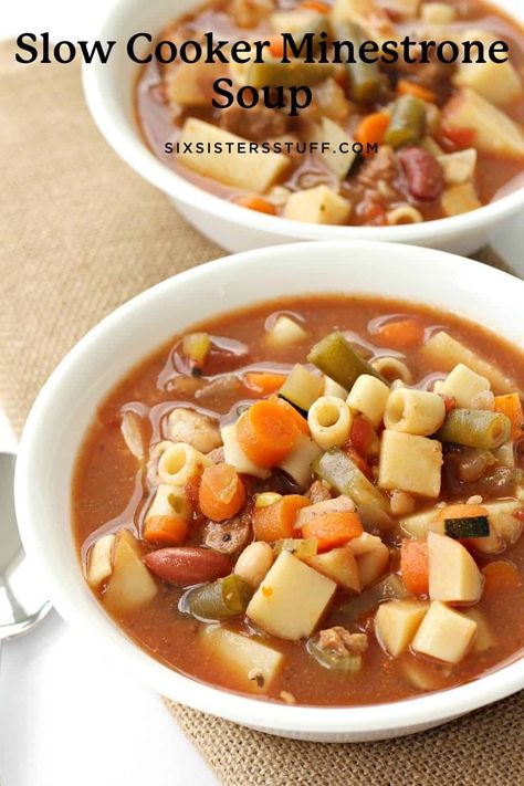 Slow Cooker Beef Minestrone Soup Recipe Beef Minestrone Soup, Sopa Minestrone, Pepper Casserole, Ground Beef Recipe, Comfort Soup Recipes, Minestrone Soup Recipe, Soup With Ground Beef, Six Sisters Stuff, Six Sisters