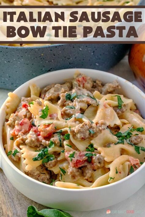 Sausage Bow Tie Pasta, Bow Tie Pasta, Resep Pasta, Italian Sausage Recipes, Bowtie Pasta, Pasta Dinners, Pasta Dinner Recipes, Kielbasa, Easy Pasta Recipes