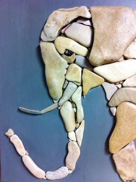 Stones Stone Pictures Pebble Art, Rock Sculpture, Art Pierre, Rock And Pebbles, Painted Rocks Diy, Stone Pictures, Stone Crafts, Sea Glass Art, Driftwood Art