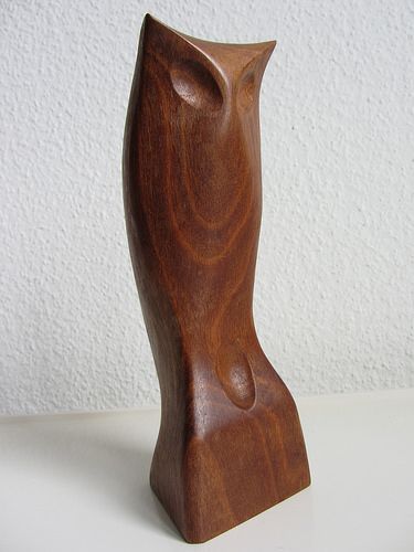 Wooden Owl Carving, Owl Wood Carving, Wood Furniture Plans, Simple Wood Carving, Wood Carving For Beginners, Wood Owls, Bear Sculptures, Wood Furniture Design, Wooden Owl