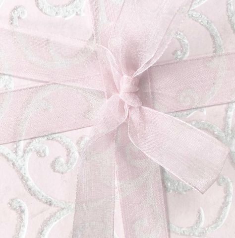 Light Pink Christmas Aesthetic, Girly Christmas, Pink Wrapping Paper, Winter Princess, Christmas Apps, Pink Xmas, Winter Fairy, Pink Winter, Pink Holiday