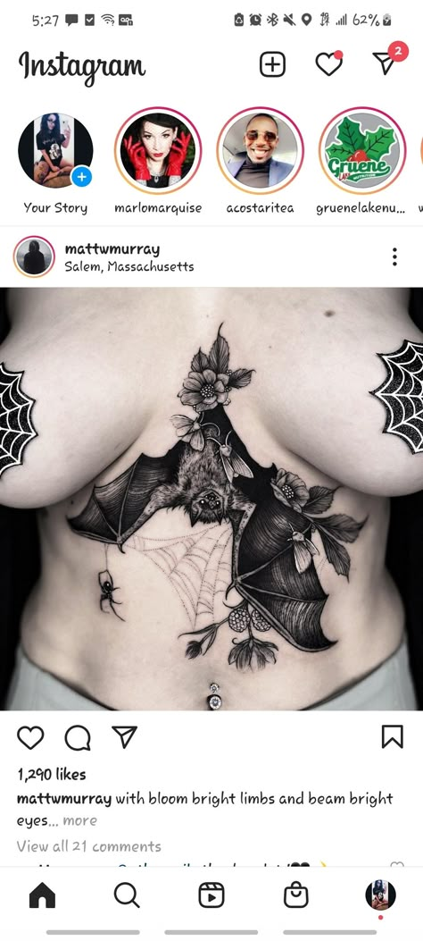 Black Skull Tattoo, Stomach Tattoo, Goth Tattoo, Bat Tattoo, Future Tattoo Ideas, Clever Tattoos, Spooky Tattoos, Tattoos Inspo, Stomach Tattoos