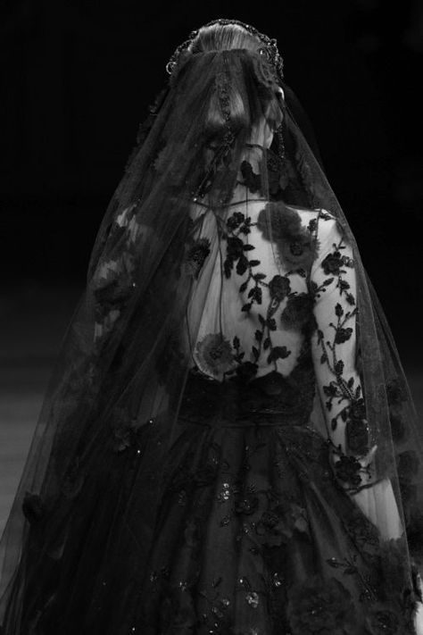 Dark Royalty, Era Victoria, Royalty Core, Royal Core, Dark Princess, Dark Queen, Black Wedding Dress, Dark Fairytale, Queen Aesthetic