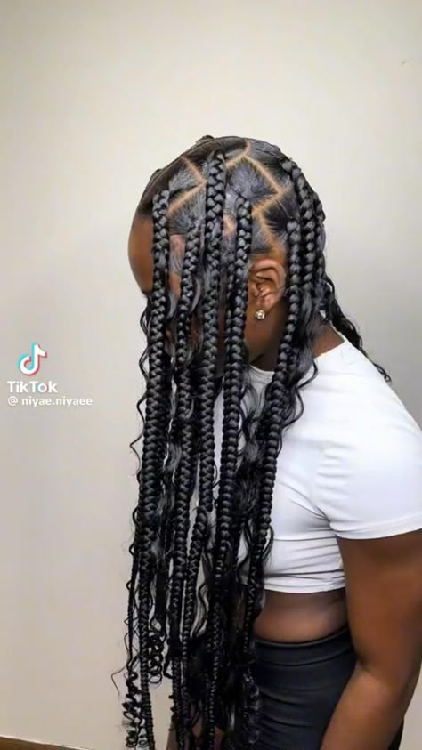 Jumbo Goddess Braids Hairstyles, Jump Knotless Braids, Jumbo Knotless With Curly Ends, Jumbo Braids Curly Ends, 10 Jumbo Box Braids, Large Knotless Braids Curly Ends, Jumbo Mermaid Braids, Jumbo Knotless Box Braids Color, Large Knotless Braids Parting Map