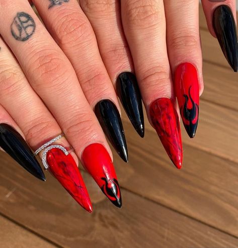 Alastor Hazbin Hotel Nail Art, Hazbin Hotel Inspired Nails, Alastor Nails, Hazbin Hotel Nails, Gothic Nails, Pretty Nail Art Designs, Pretty Gel Nails, Makeup Artistry, Pretty Nail Art