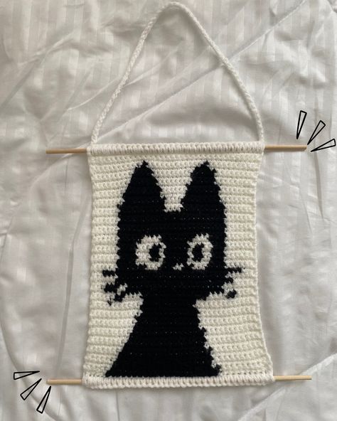 wall hangings have arrived!! calling out all cat lovers out there this is the perfect decor for you 🐈‍⬛🤍 -custom orders/designs can be made -colors can be customized #crochet #crochetlove #crochetersofinstagram #crochetinspiration #crochetcoaster #abudhabi #abudhabibusiness #abudhabicrochet #abudhabicrochetcraft #crochetcoasters #crochetbusiness #crochetbusinessowner #crochetlover #tapestrycrochet #tapestry #cattapestry #catsofinstagram #cat #smallbusiness #smallbusinessowner Crochet Cat Tapestry, Easy Crochet Tapestry, Cat Crochet Tapestry, Crochet Tapestry Ideas, Cat Tapestry Crochet, Simple Tapestry Crochet, Crochet Wall Tapestry, Easy Tapestry Crochet Patterns, Crochet Tapestry Wall Hanging