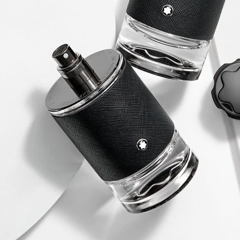 Mont Blanc Perfume, Montblanc Explorer, Perfume Dior, Perfume Carolina Herrera, Perfume Chanel, Black Perfume, Best Fragrance For Men, Perfume Photography, Niche Perfume