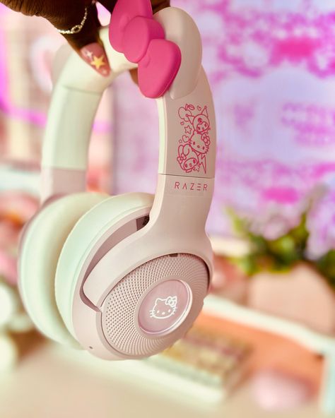 I’m in love with the new Razer X Hello Kitty and Friends Headset! The comfy fit, great sound, and cute design makes this an instant favorite. Thank you @razer for sending this to me. #hellokitty #razer #sanrio #gamingsetup #pinkgamingsetup Razer Hello Kitty Headphones, Razer Headphones, Cute Headset, Kitty Headphones, Hello Kitty Headphones, Hello Kitty And Friends, The Comfy, Cozy Room Decor, Gaming Desk