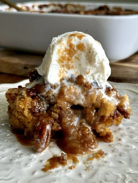 Easy Pumpkin Cobbler, Fruit Cobbler Recipe, Pumpkin Pecan Cobbler, Pumpkin Cobbler, Pecan Cobbler, Sweet Potato Pecan, Pumpkin Eater, Sweet Potato Cake, Pumpkin Treats