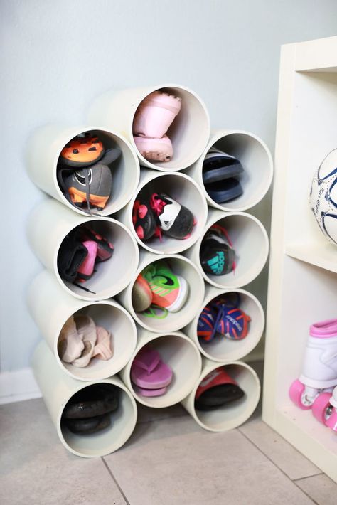 Winter Gear Organization, Shoe Organization Diy, Diy Shoe Storage, Pvc Projects, Diy Shoe, Pipe Lighting, Workshop Organization, Storage Hacks, Pvc Pipe