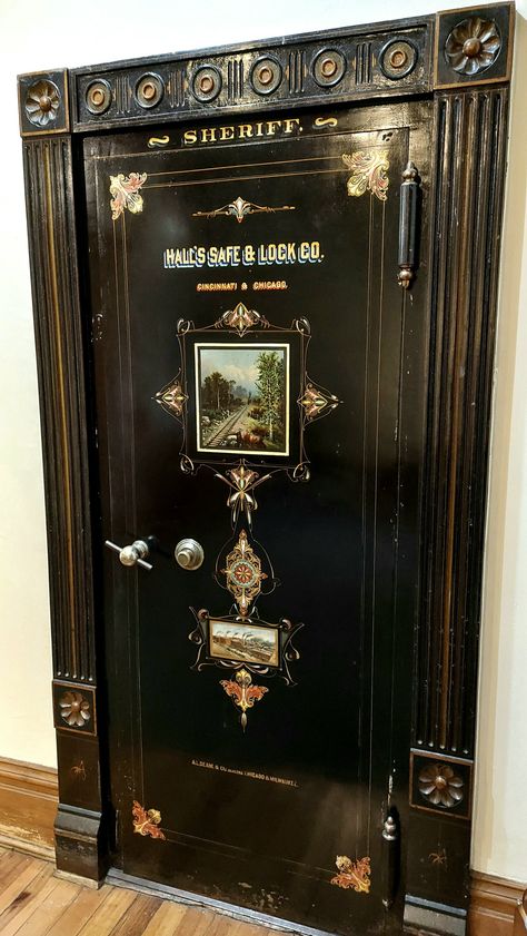 Antique Safes Vintage, Furniture Recycle, Vintage Safe, Painted Objects, Antique Safe, Secret Doors, Craftsman Homes, Safe Vault, Safe Lock