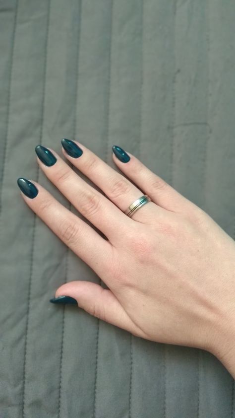 Dark Aqua Nails, Dark Teal Nail Ideas, Deep Teal Nails, Dark Turquoise Nails, Dark Teal Nails, Turquoise Dresses, Hoco Nails, Aqua Nails, Teal Nails