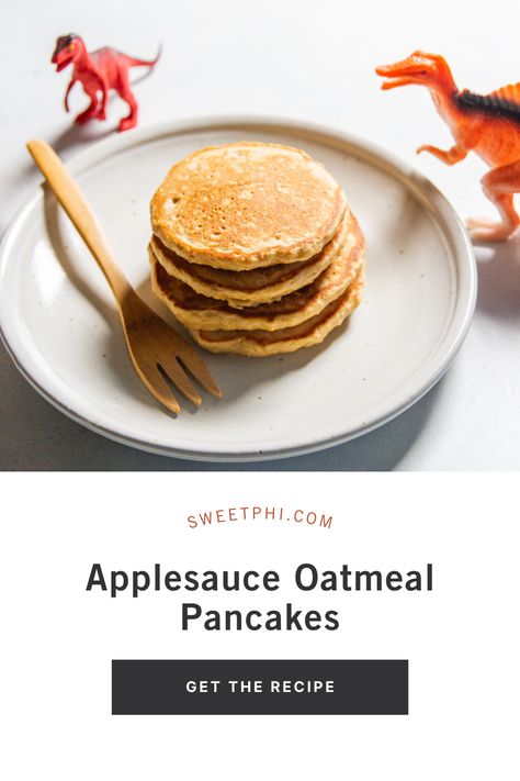 These are such delicious applesauce oatmeal pancakes with hints of cinnamon. They are perfect for a family breakfast and a recipe that everyone will love! Instant Oatmeal Pancakes, Easy Weekday Breakfast, Meal Planning Recipes Healthy, Applesauce Oatmeal, Sweet Potato Pancakes Recipe, Scallion Pancake Recipe, Applesauce Pancakes, Bunny Pancakes, Wisconsin Food