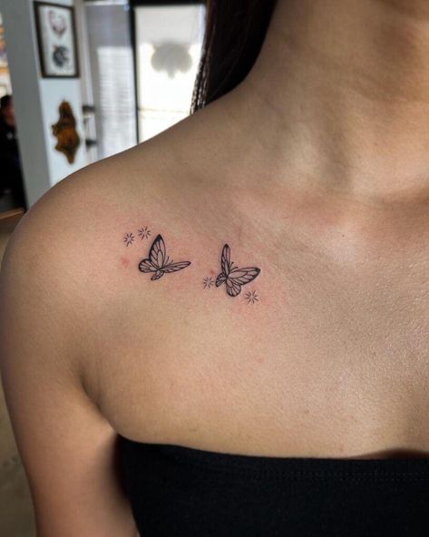 Collar Bone Tattoo Stencil, Butterfly Collar Bone Tattoo, Collar Bone Tattoos, Collarbone Tattoos, Tattoos For Females, Wrist Bracelet Tattoo, Sparkle Tattoo, Tattoos For Men And Women, Butterfly Wrist Tattoo