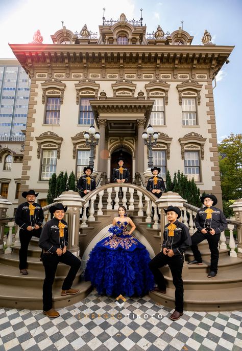 Charro Quinceanera Photoshoot, Quince Family Outfits, Blue Mexican Quinceanera Theme, Charro Quinceanera Chambelanes, Quince Poses With Chambelan, Chambelanes Outfits Quinceanera Mexican, Charro Quince Photoshoot, Quinceanera And Chambelanes, Royal Blue Charro Quinceanera Theme