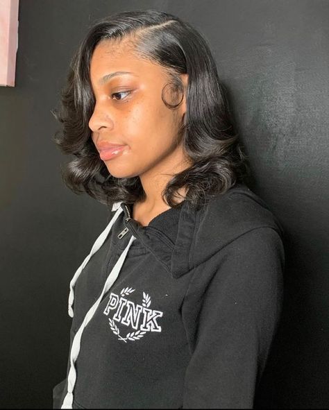 Flat Iron Curls Short Hair, Short Hair Side Part, Flat Iron Natural Hair, Silk Press Hair, Curling Straight Hair, Pressed Natural Hair, Silk Press Natural Hair, Flat Iron Curls, How To Curl Short Hair