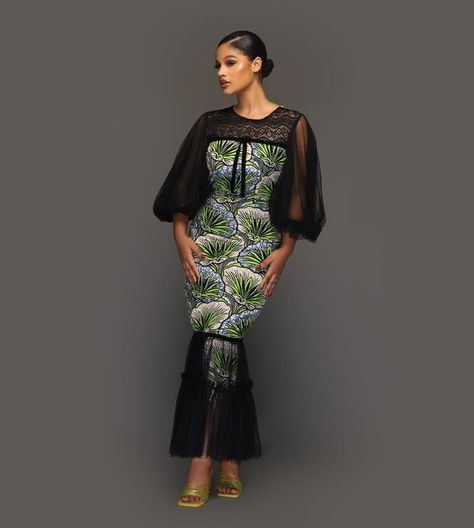 Ankara Pencil Dress, Ankara Midi Dress, Ankara Print Dress, Latest Lace Styles, Kente Fashion, Nigerian Outfits, Green Outfits, Dress Ankara, Classy Gowns