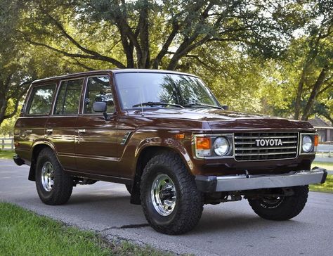 Elite Land Cruisers on Instagram: “From the “Personal Collection”- Our founders former sweet 1983 Toyota Land Cruiser FJ60 in Copper Brown Metallic. Now with new owner.…” Old Land Cruiser, Land Cruiser 80, Chip Foose, Toyota Landcruiser, Toyota 4x4, Alfa Romeo Cars, Bmw Series, Foose, Copper Brown